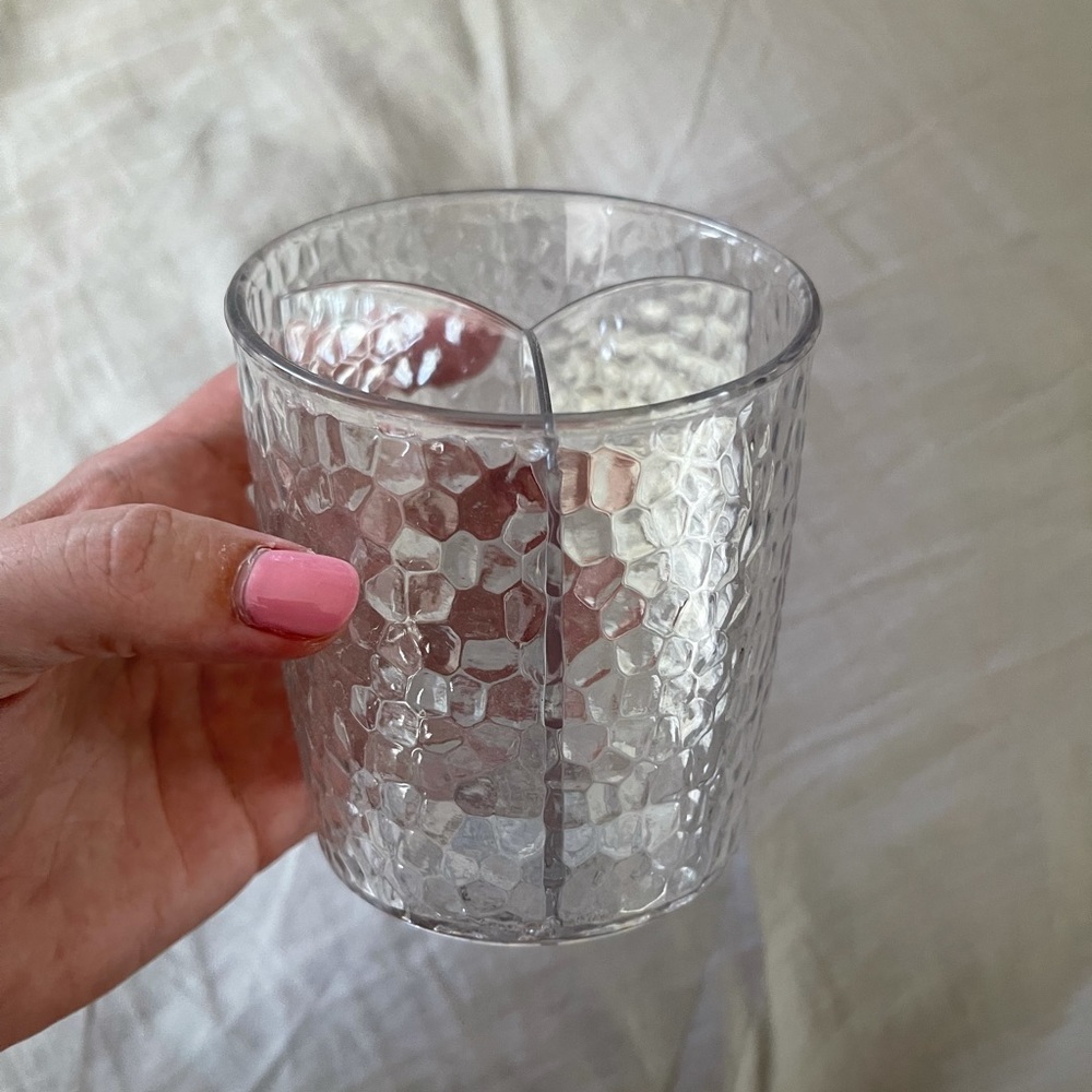 Clear bathroom container. Perfect for makeup brushes, toothbrush, etc.